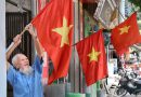 Giải Nhì cuộc thi ảnh báo chí “Một ngày Việt Nam 2020”. Tác phẩm “Treo cờ mừng Quốc Khánh ” – Tác giả: Lâm Văn Quế